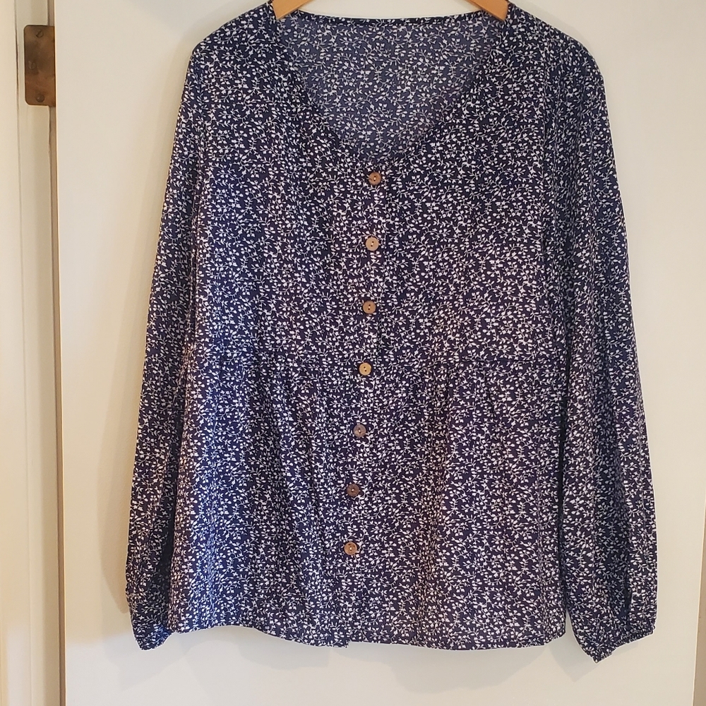 Navy Blouse - Picture 3 of 4